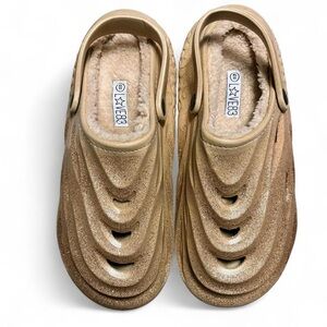 LOVE83 Gold Glitter Clog-Style Slippers | Size XL (11)